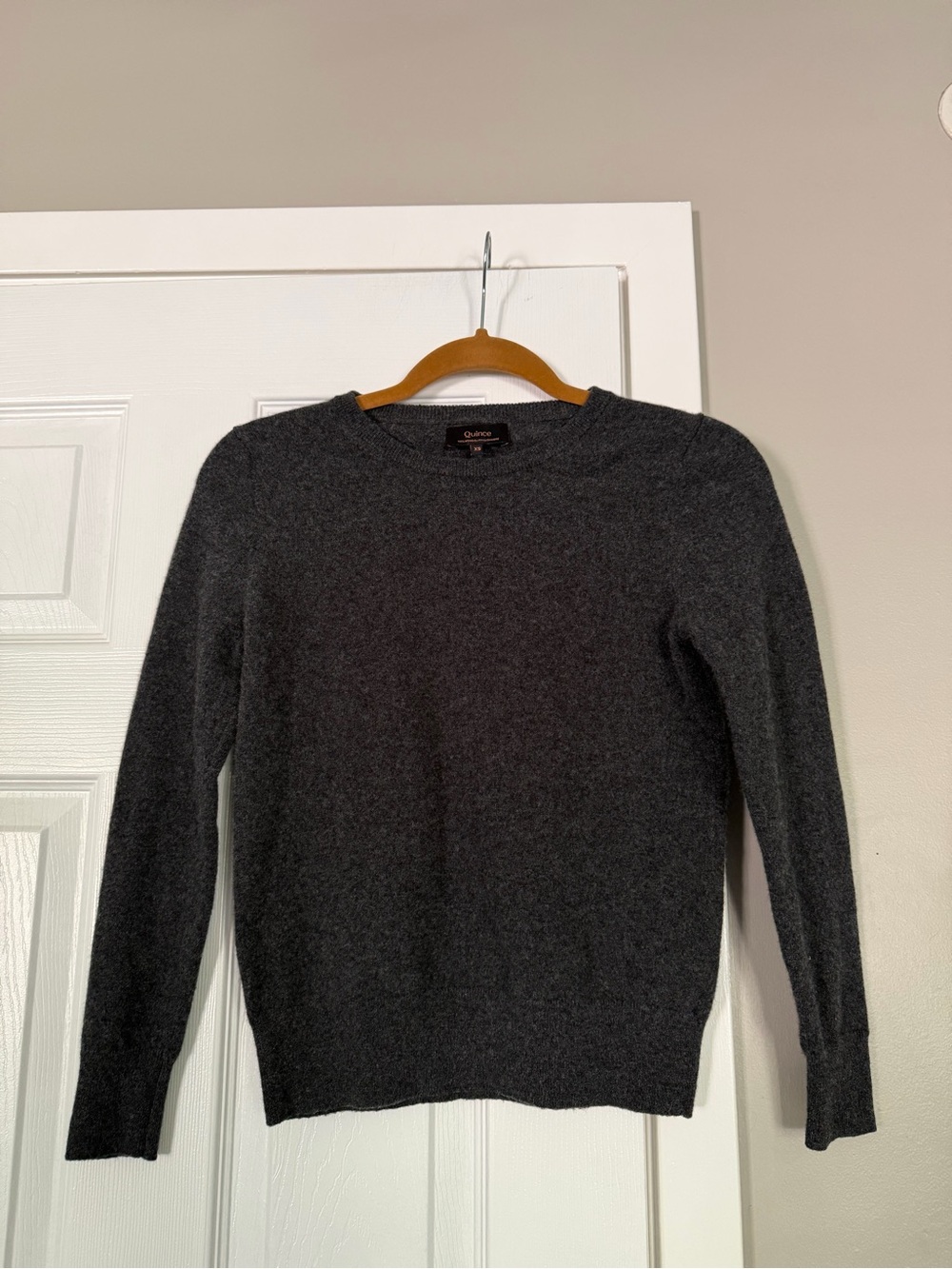 Quince 100% Cashmere Mongolian Grey Super Soft Sweater